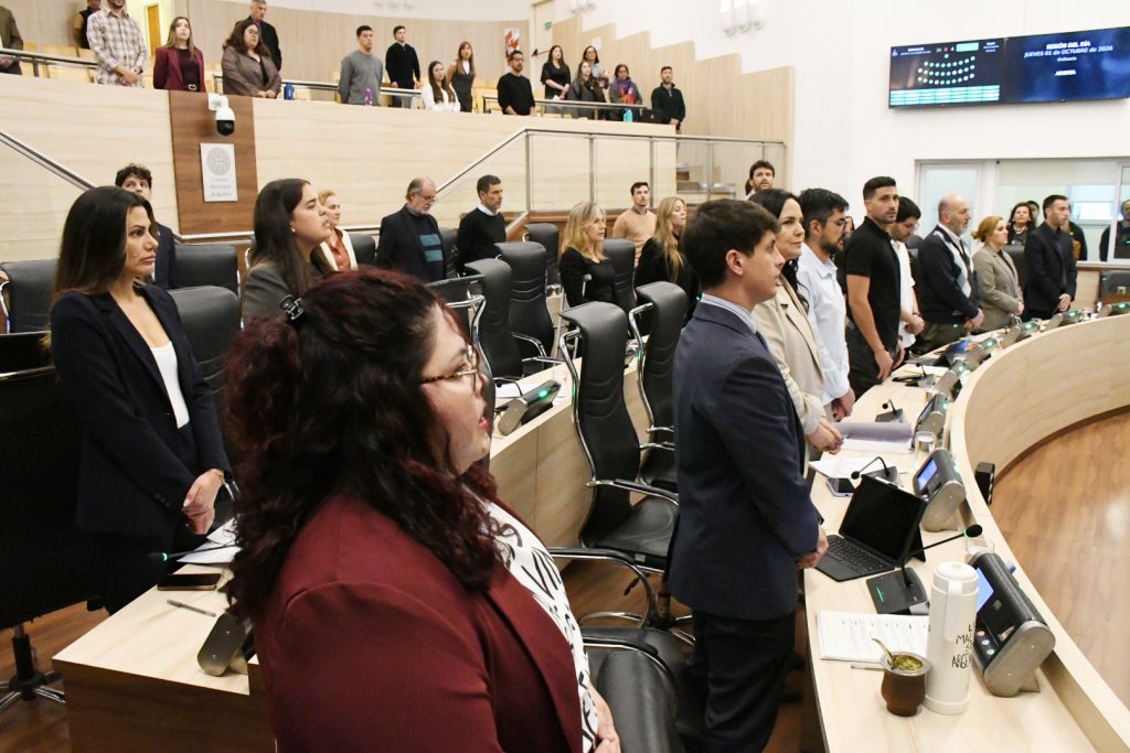 En sesión se trataron y aprobaron 186 expedientes