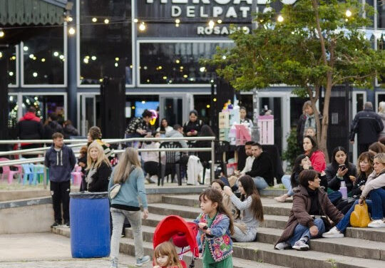Llega una nueva edición de Viernes de Sunset en el Mercado del Patio