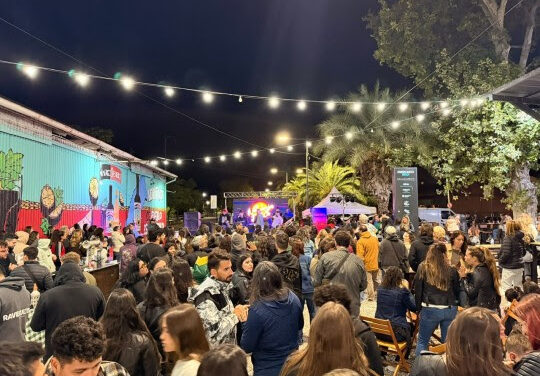 Yoga, música y gastronomía: el Mercado del Río ofrecerá diversas propuestas durante octubre