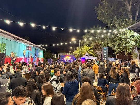 Yoga, música y gastronomía: el Mercado del Río ofrecerá diversas propuestas durante octubre